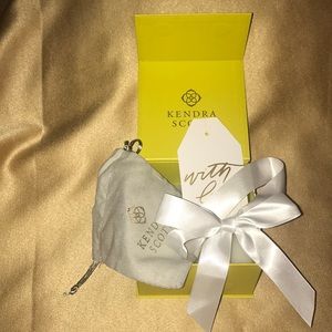Kendra Scott gift box